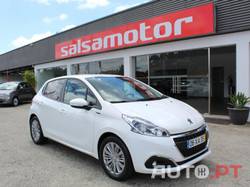 Peugeot 208 Signature 1.2 Puretech